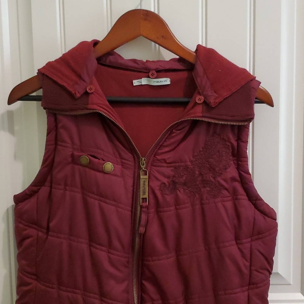 Embroidered detail hooded vest